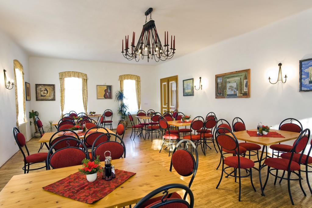 Hotel Sumava Vyšší Brod Екстериор снимка